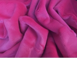 Cerise Lush 10mm Pile