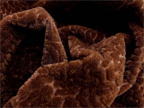 Helmbold 61/65 Russet Brown 4mm Sculpted Mohair 